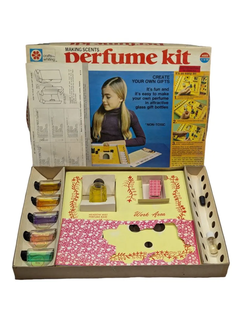 1972 Crafts and Whiting Making Scents Perfume Kit