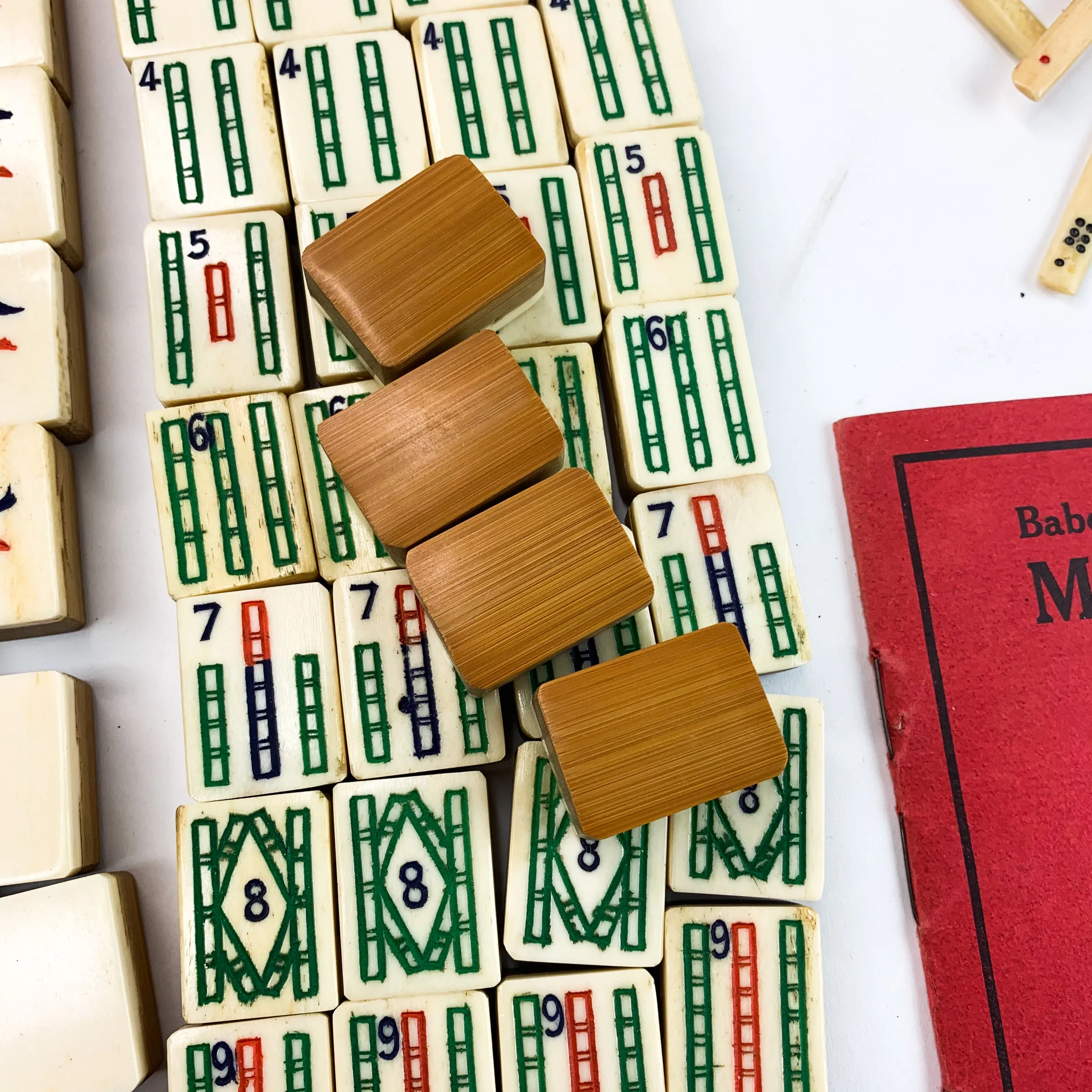 Antique 1920's Manjong Mah Jongg Chinese Bone & Bamboo Game